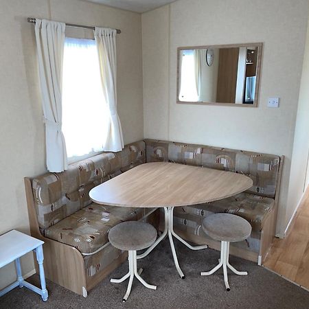 The Luxury Wolds Retreat 6 Berth 3 Bedrooms Beds Made For Arrival Wifi Ingoldmells Exterior photo